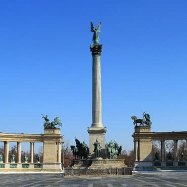 Heroes Square