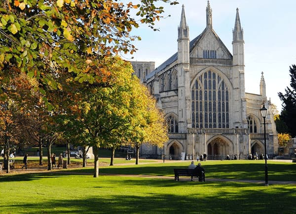 London to Winchester Trains
